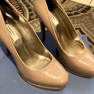 Used with no damage like new.